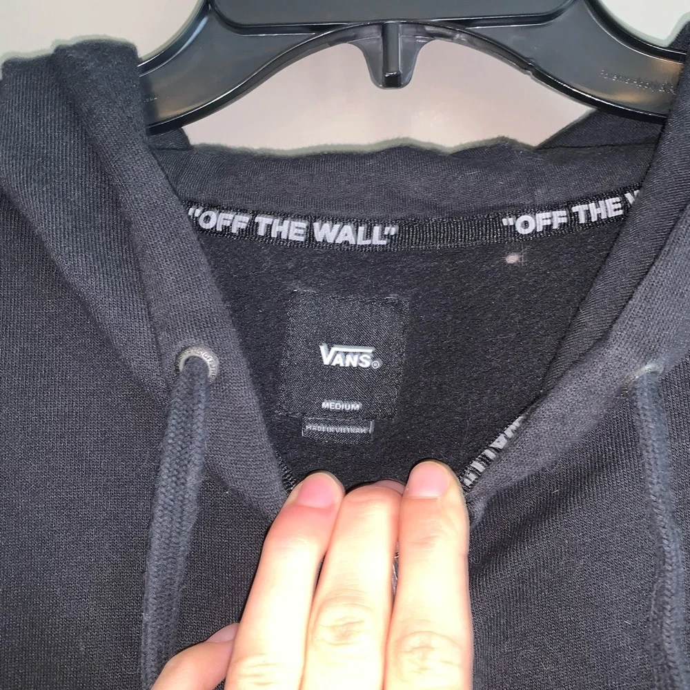 ⭐️BUNDLE⭐️ of Vans Shirts/Jackets - Picture 7 of 16